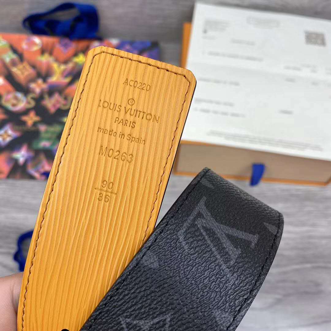 Louis Vuitton Initiales Belt  - DopestKickz