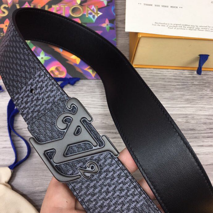 Louis Vuitton Squared 40MM Belt - DopestKickz