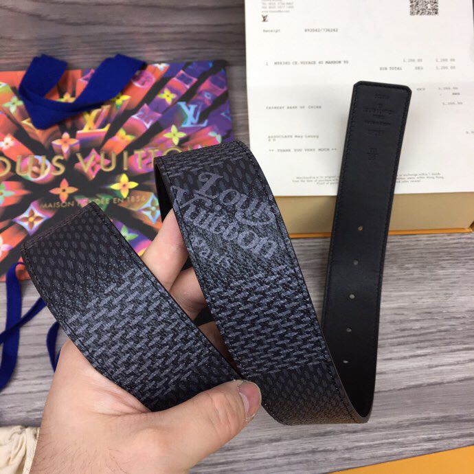 Louis Vuitton Squared 40MM Belt - DopestKickz
