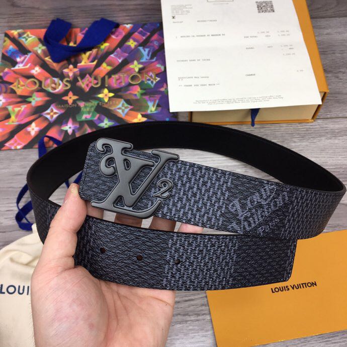 Louis Vuitton Squared 40MM Belt - DopestKickz