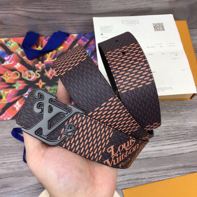 Louis Vuitton Squared 40MM Belt - DopestKickz