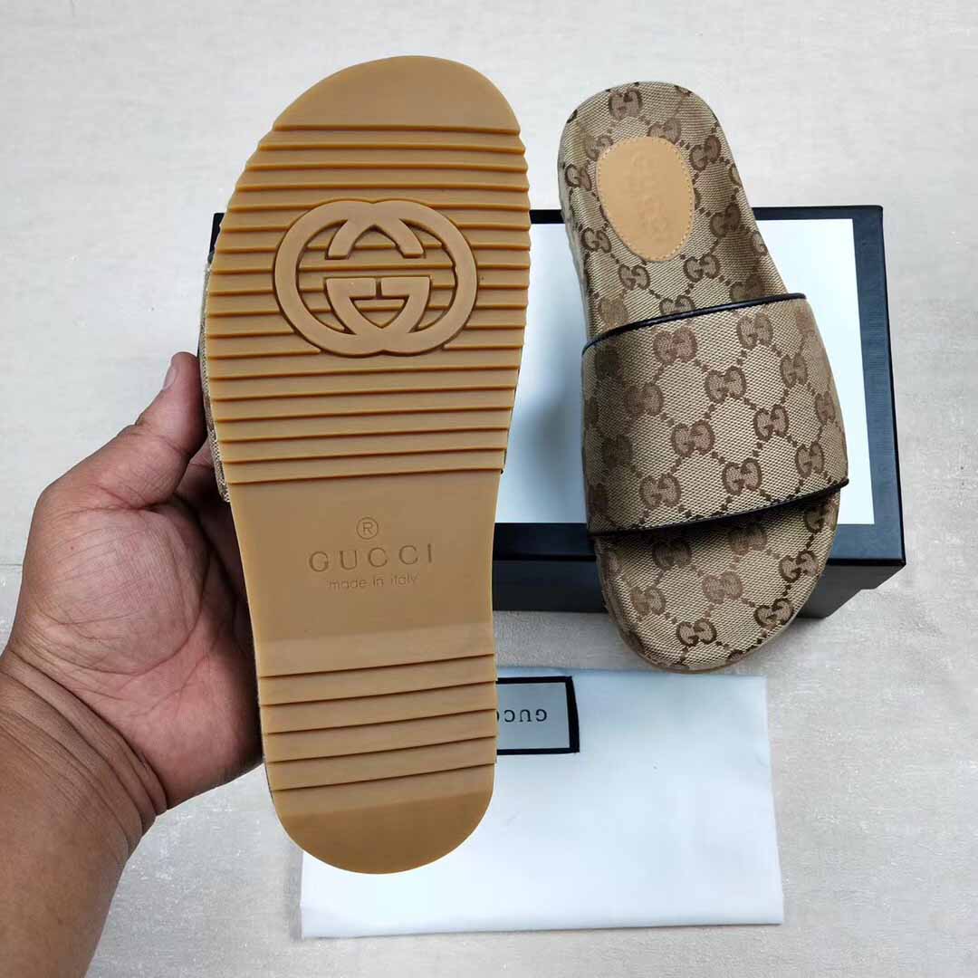 Gucci Men's GG Canvas Slide Sandal - DopestKickz