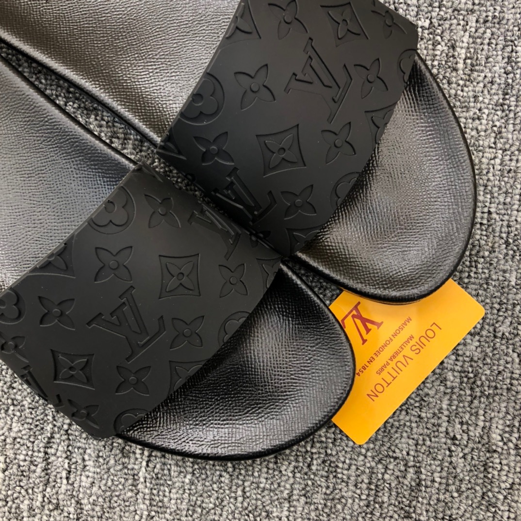 Louis Vuitton Monogram Slippers - DopestKickz
