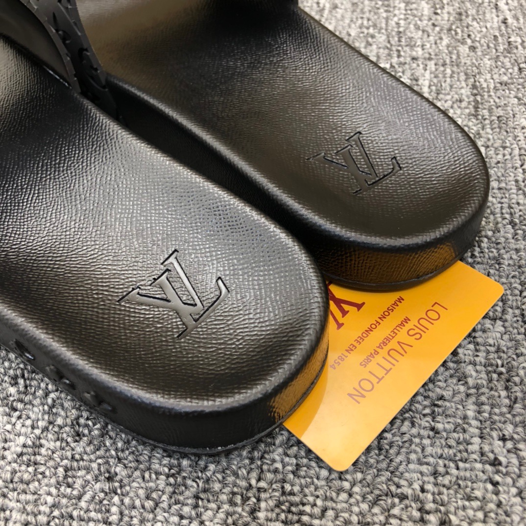 Louis Vuitton Monogram Slippers - DopestKickz