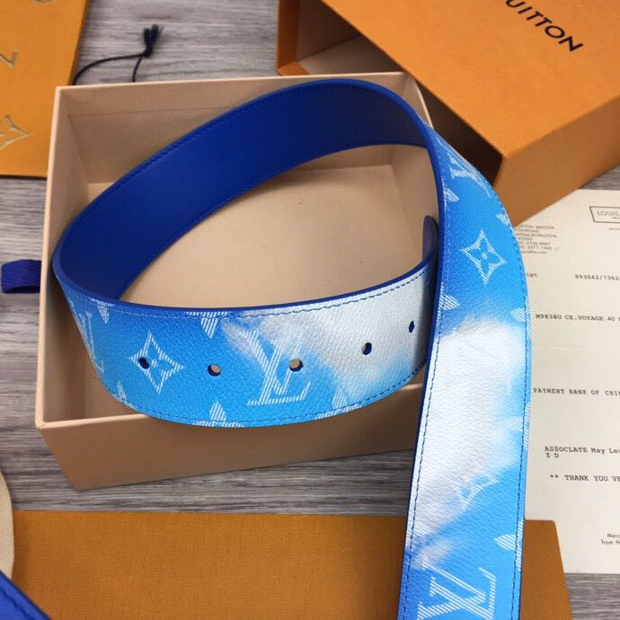 Louis Vuitton Shape 40MM Reversible Clouds - DopestKickz