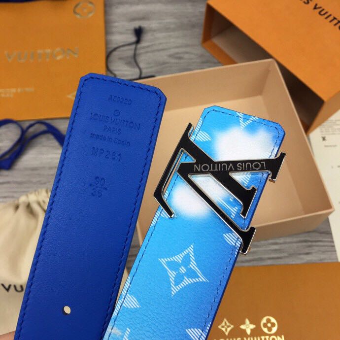 Louis Vuitton Shape 40MM Reversible Clouds - DopestKickz