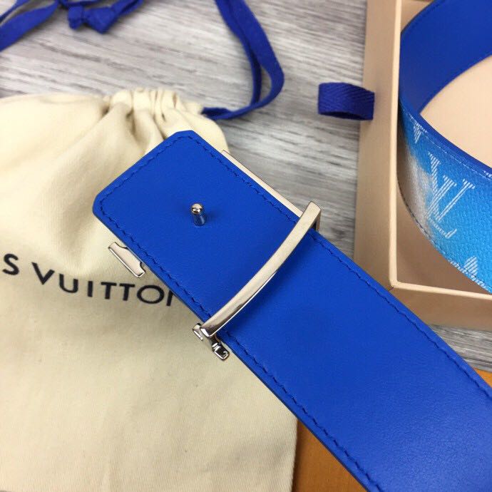 Louis Vuitton Shape 40MM Reversible Clouds - DopestKickz