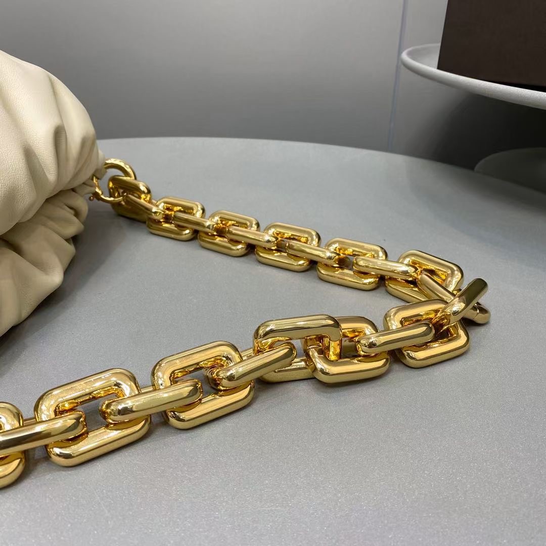 The Chain Pouch Shoulder Bag - DopestKickz