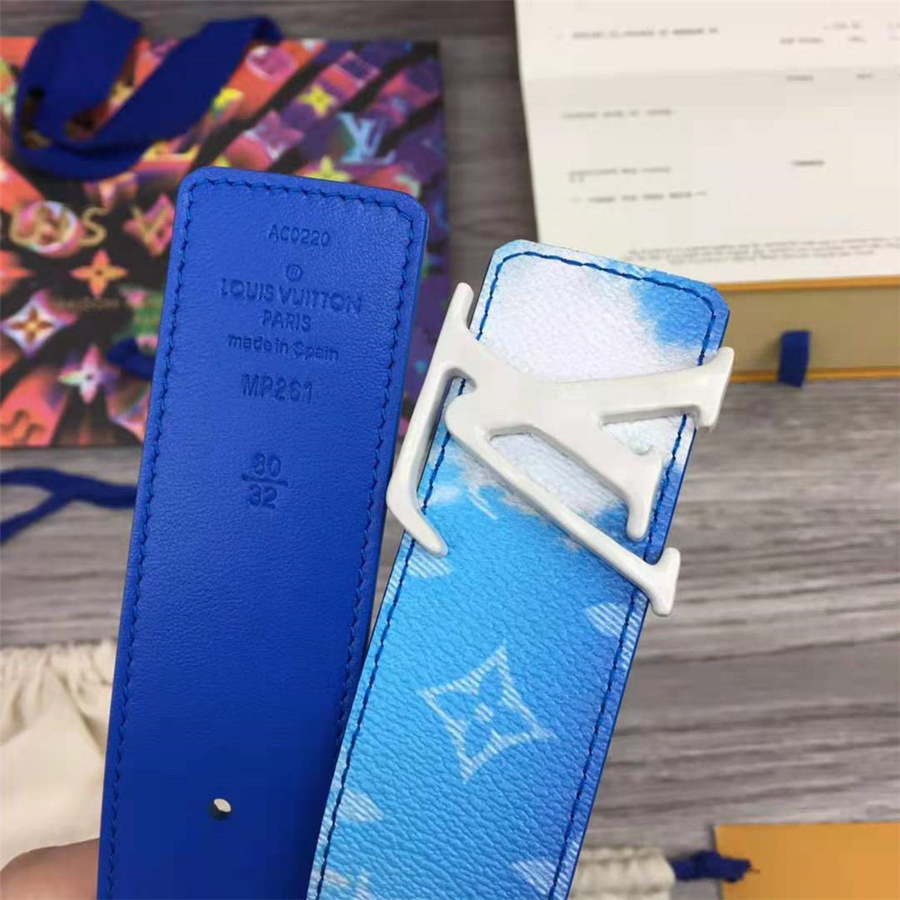 Louis Vuitton LV shape 40mm reversible clouds - DopestKickz