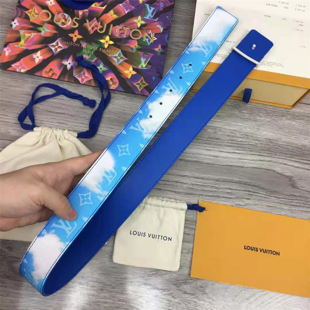 Louis Vuitton LV shape 40mm reversible clouds - DopestKickz