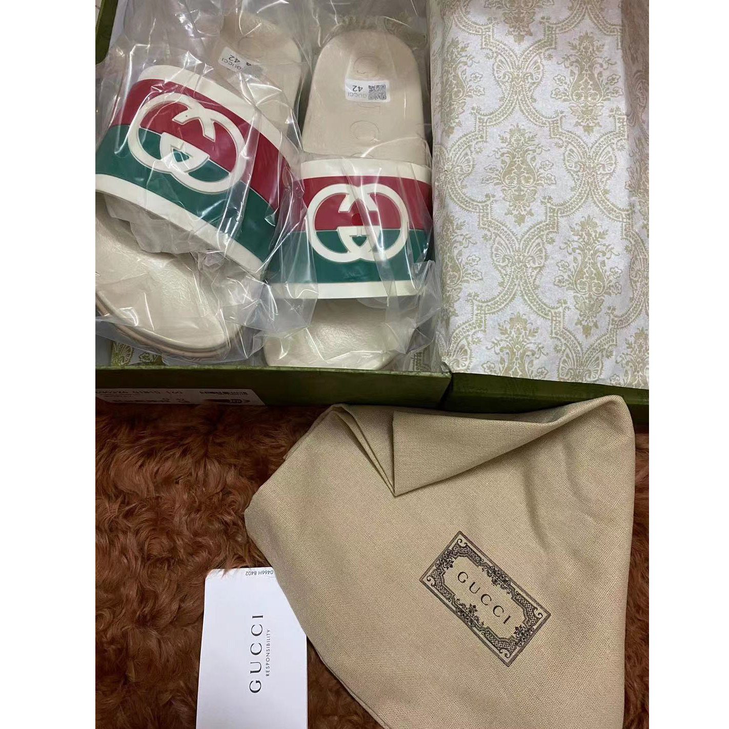 Gucci Men's Interlocking G Slide Sandal - DopestKickz