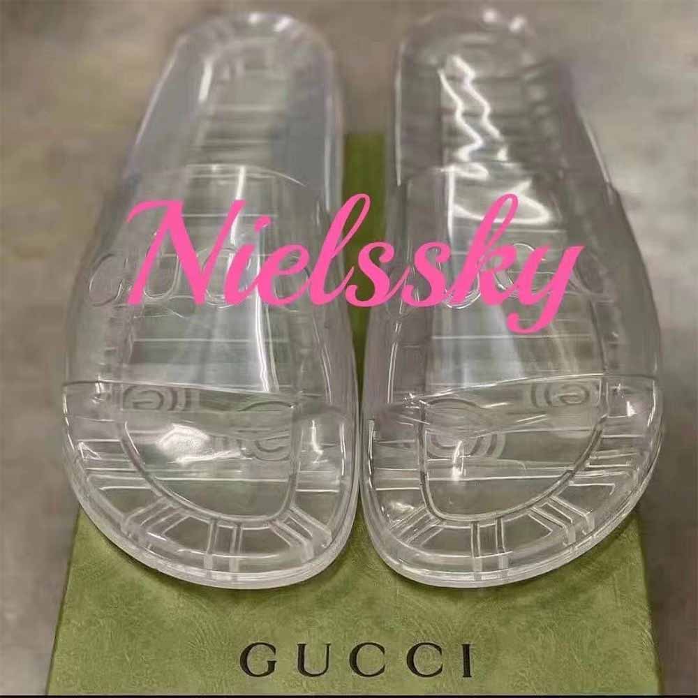 Gucci Men's Slide Sandal With GG Logo - DopestKickz