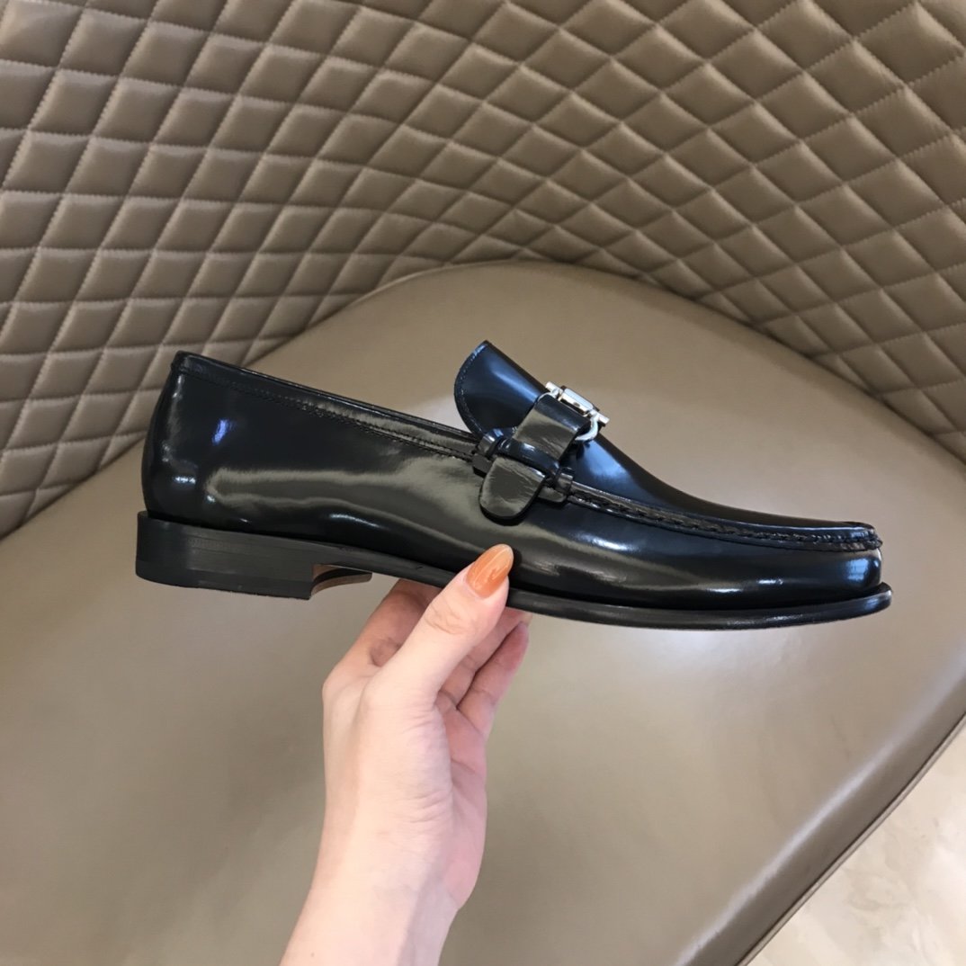 Ferragamo Black Leather Shinny shoes - DopestKickz
