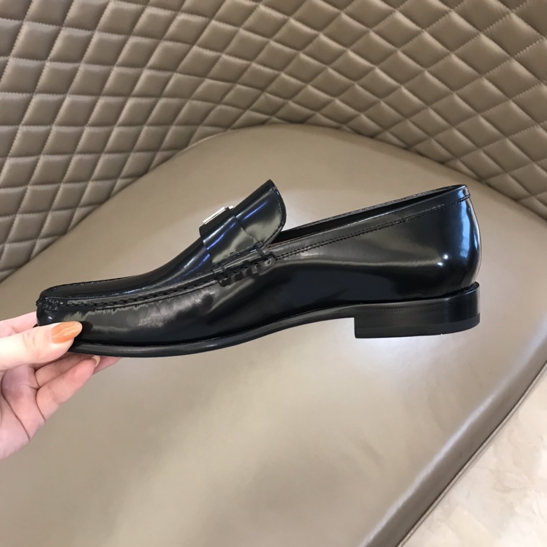 Ferragamo Black Leather Shinny shoes - DopestKickz