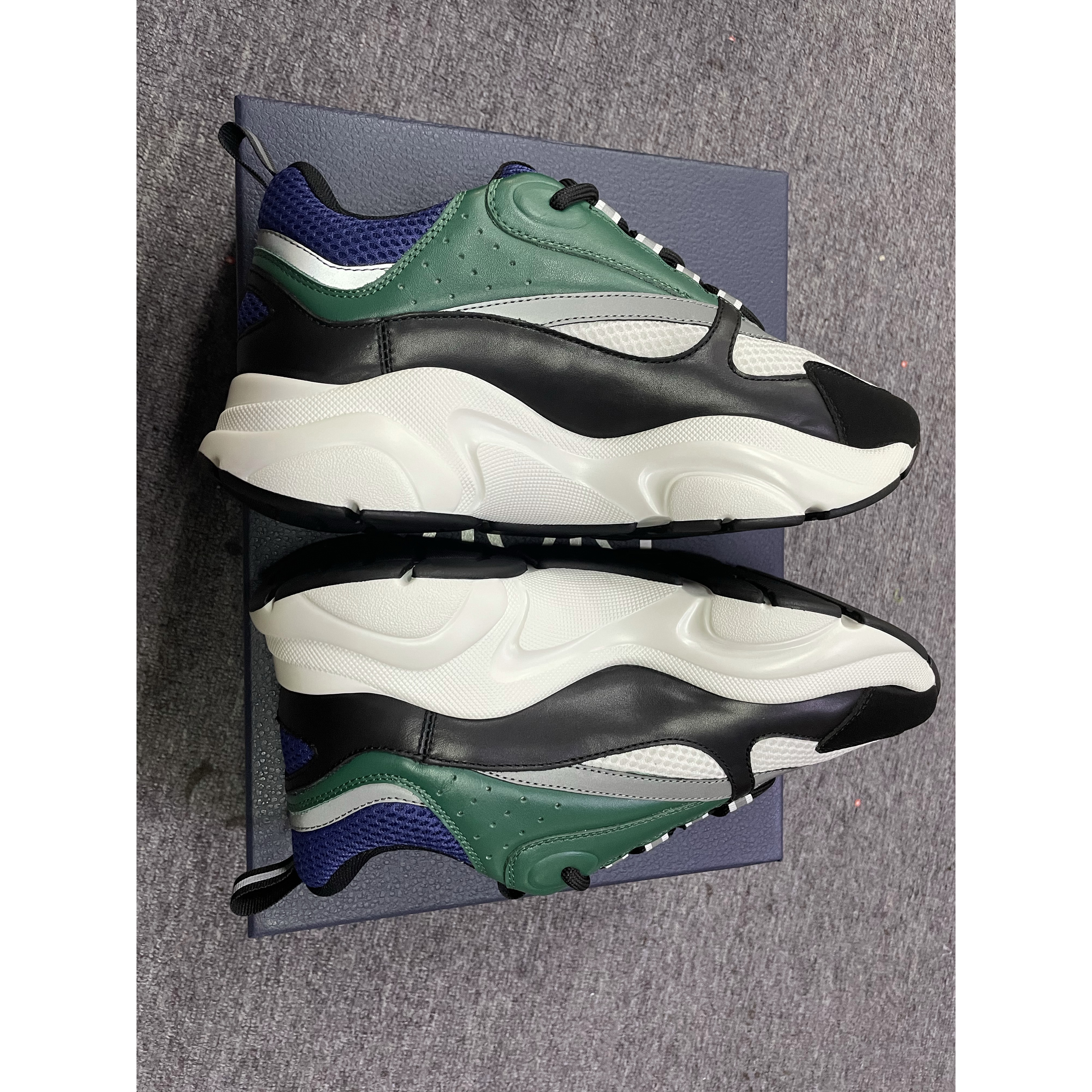 Dior [Limited Version] B22 Sneaker - DopestKickz