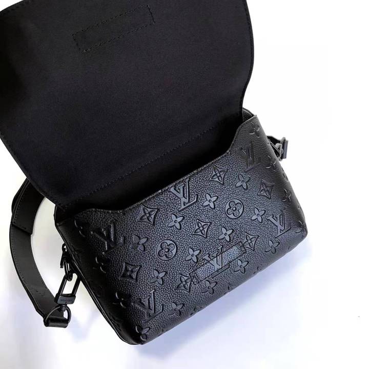 Louis Vuitton Steamer Messenger(23.5-17-6) - DopestKickz