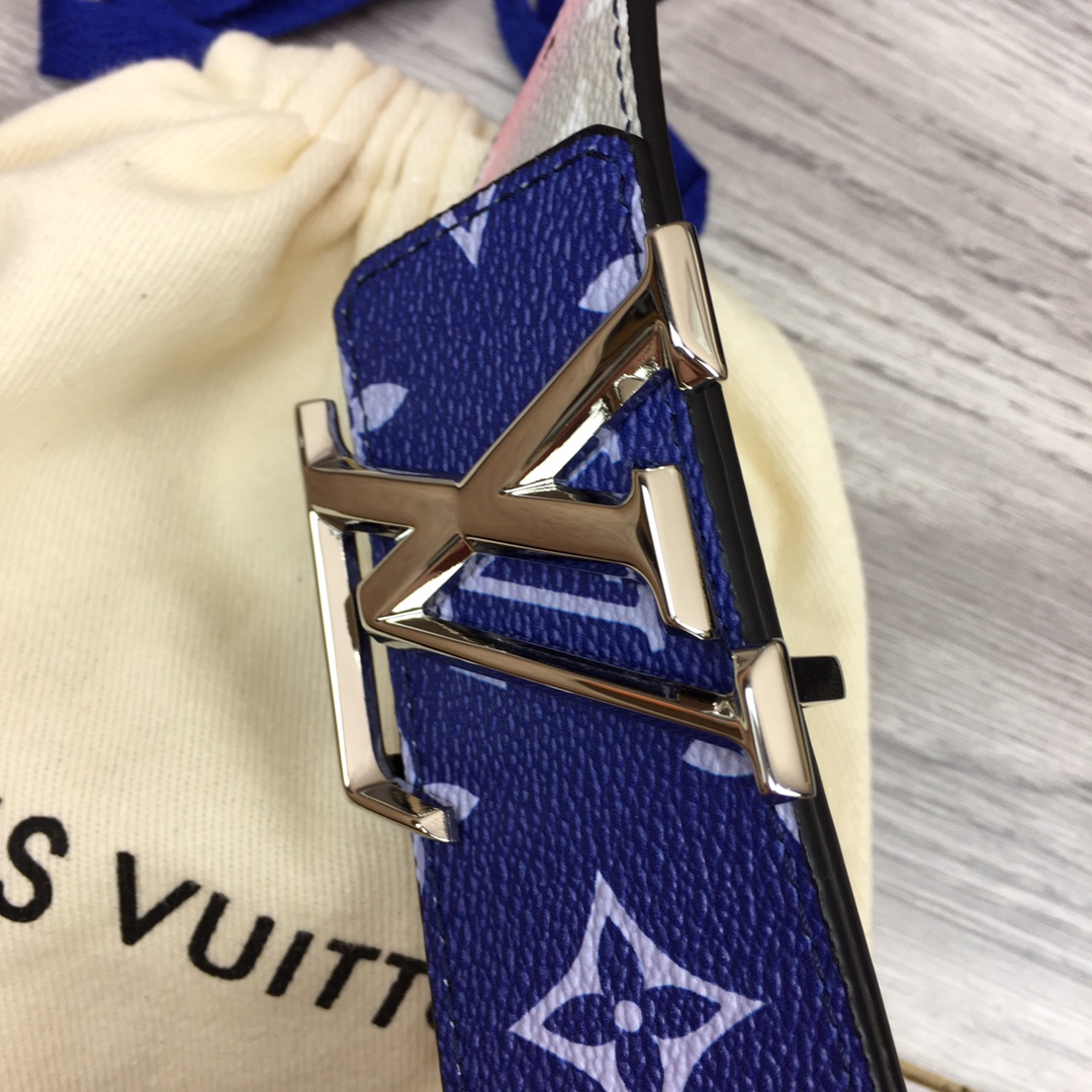 Louis Vuitton Shape 40MM Reversible Belt - DopestKickz