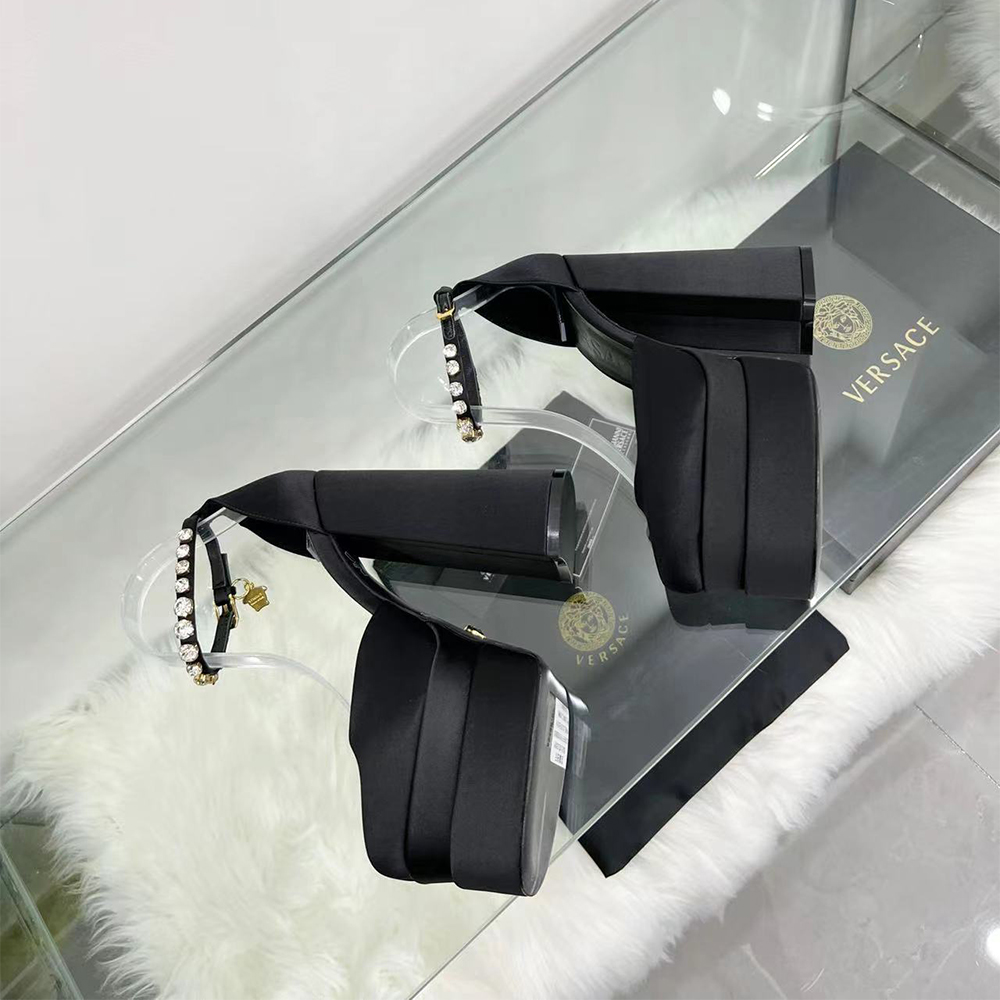 Versace Medusa Aevitas Platform Pumps - DopestKickz