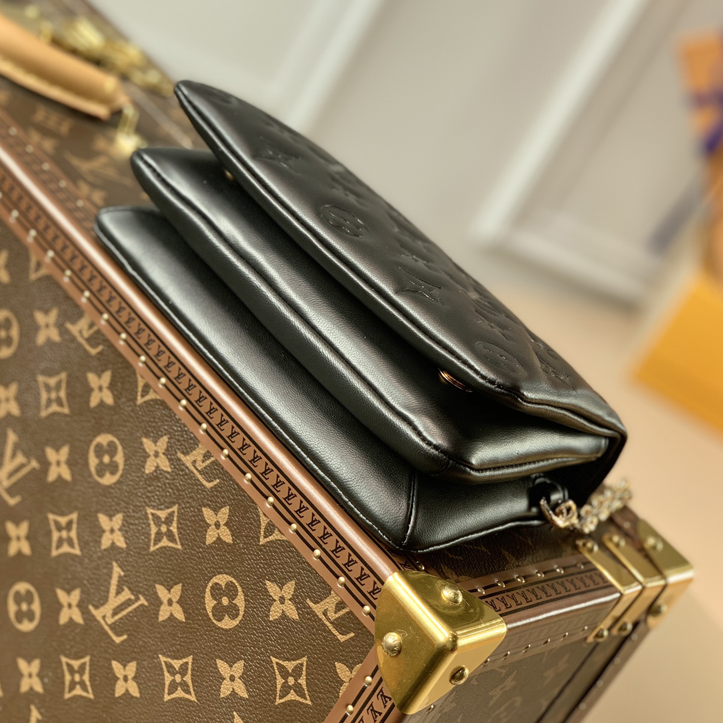 Louis Vuitton Pochette Coussin Black(20-14-8CM) - DopestKickz