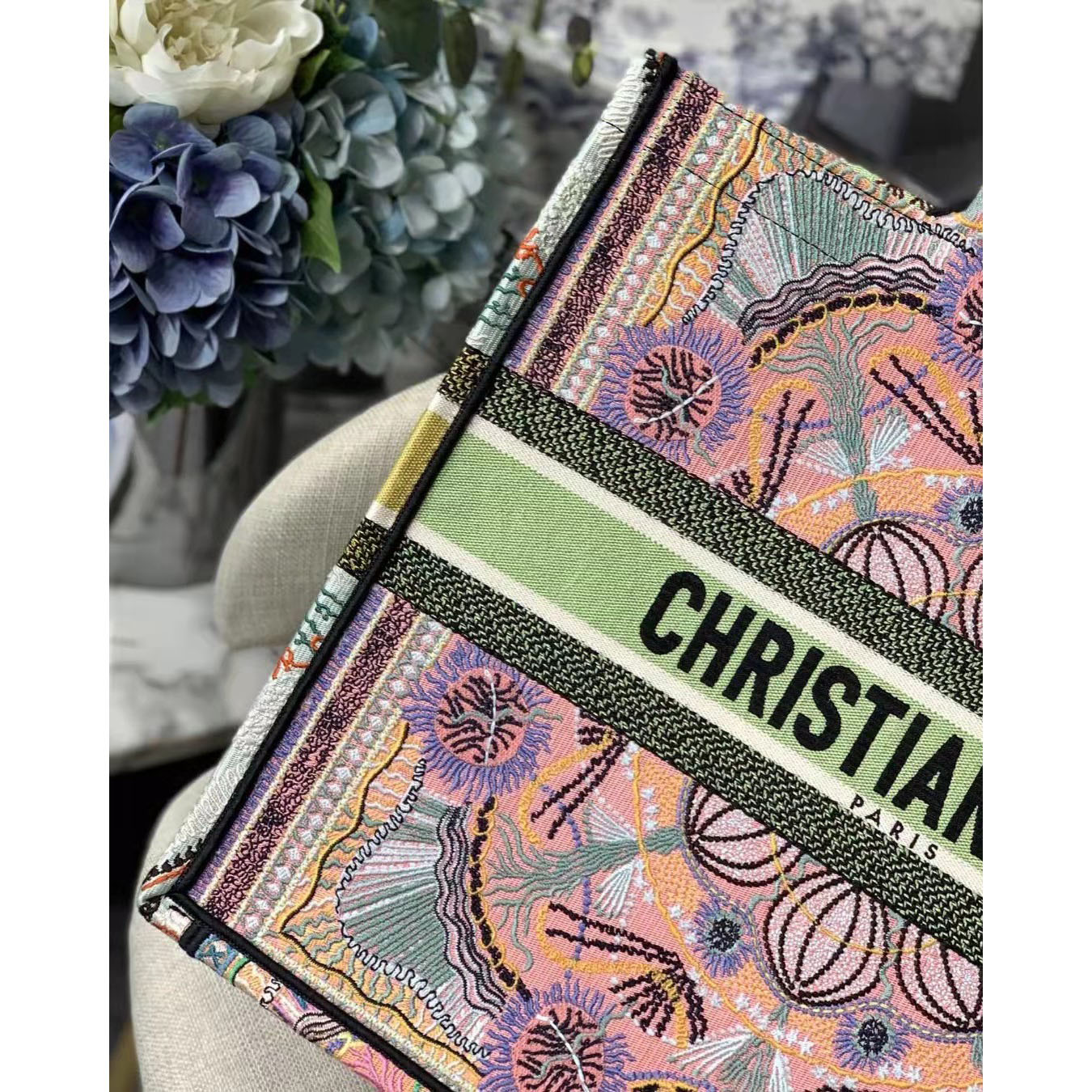 Dior  Totebag (Size: 41.5-34.5-16) - DopestKickz