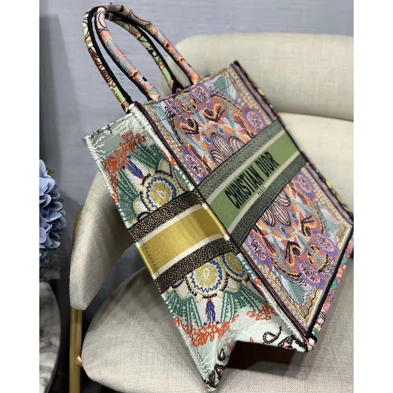 Dior  Totebag (Size: 41.5-34.5-16) - DopestKickz