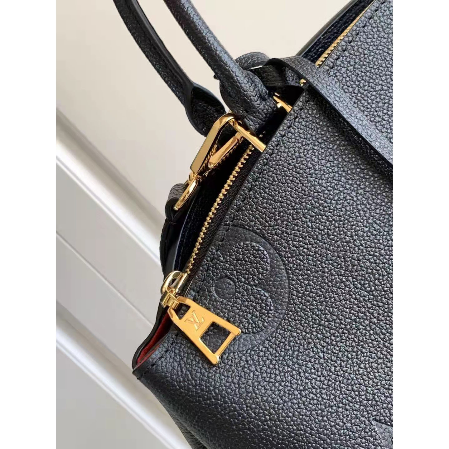 Louis Vuitton Black Monogram Leather Handbag (34-24-15CM) - DopestKickz