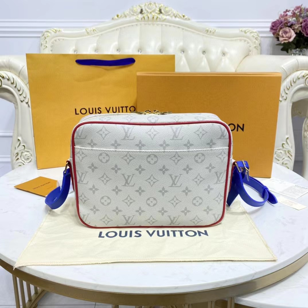 Louis Vuitton NBA Nil  Messenger(29.5-21.5-12CM) - DopestKickz