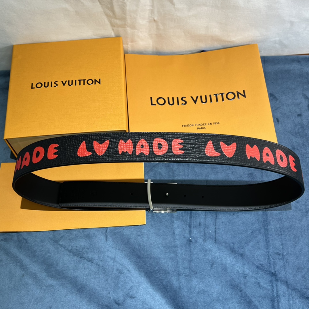 Louis Vuitton Gradient Shape 40MM Reversible Belt - DopestKickz