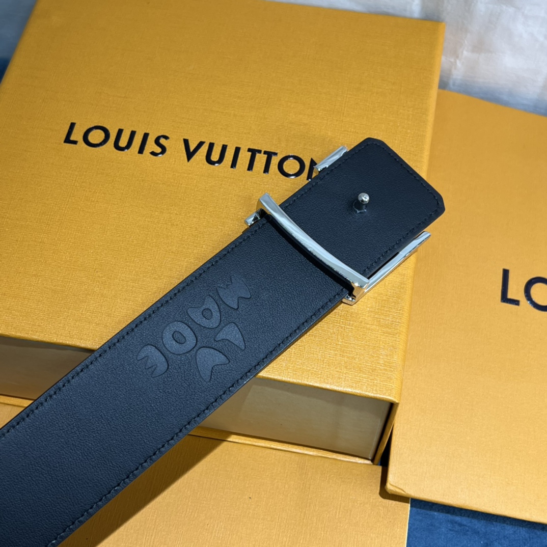 Louis Vuitton Gradient Shape 40MM Reversible Belt - DopestKickz
