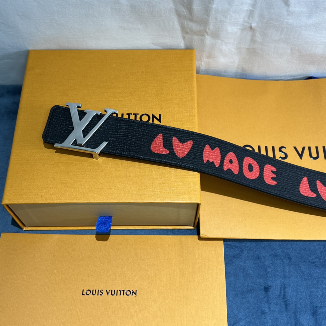 Louis Vuitton Gradient Shape 40MM Reversible Belt - DopestKickz
