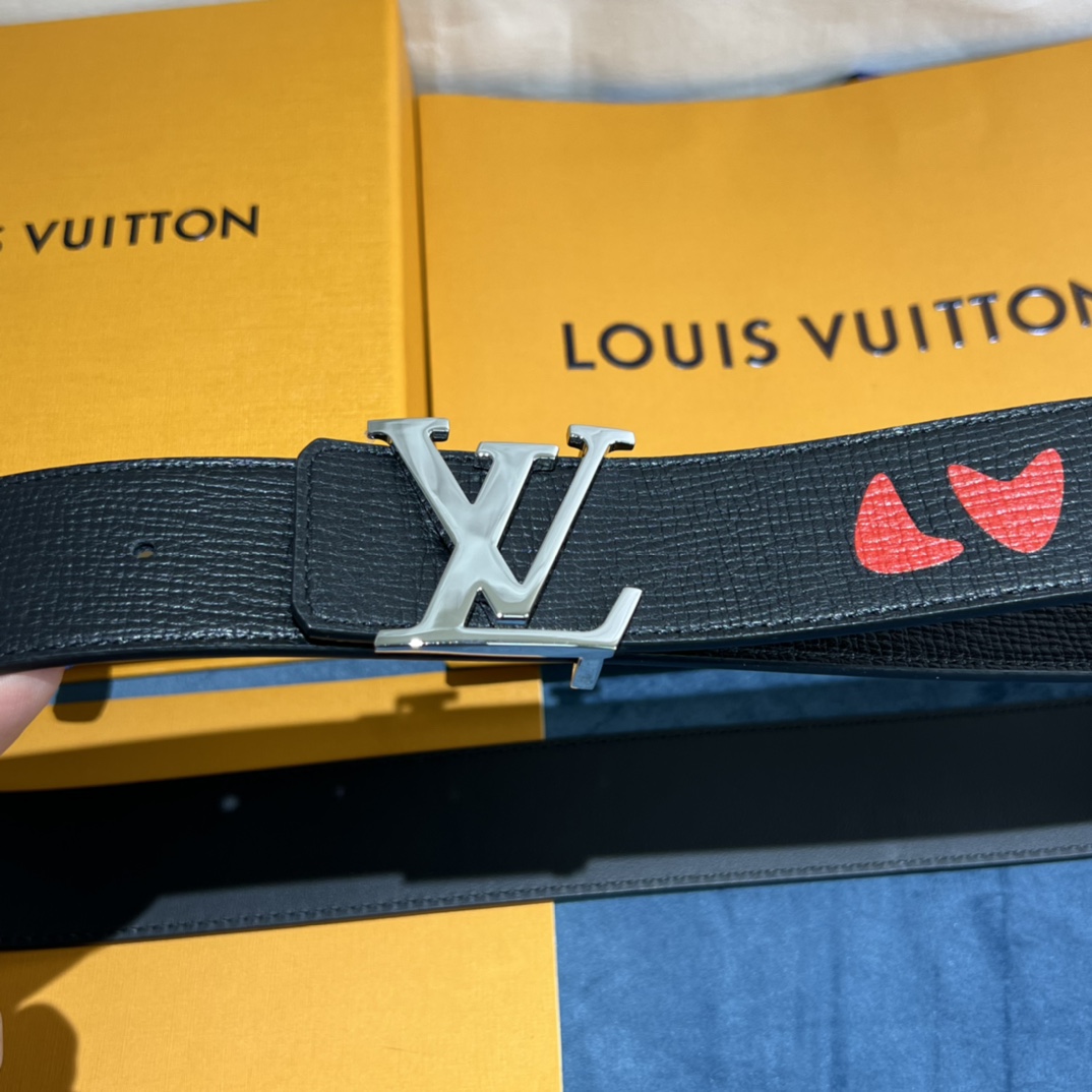 Louis Vuitton Gradient Shape 40MM Reversible Belt - DopestKickz