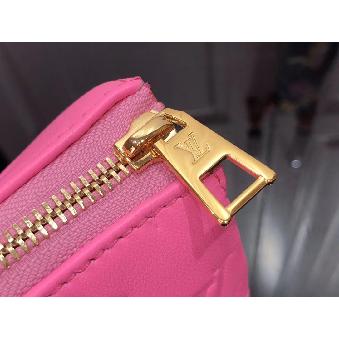 Louis Vuitton  Handbag （20 x 16 x 12cm） - DopestKickz