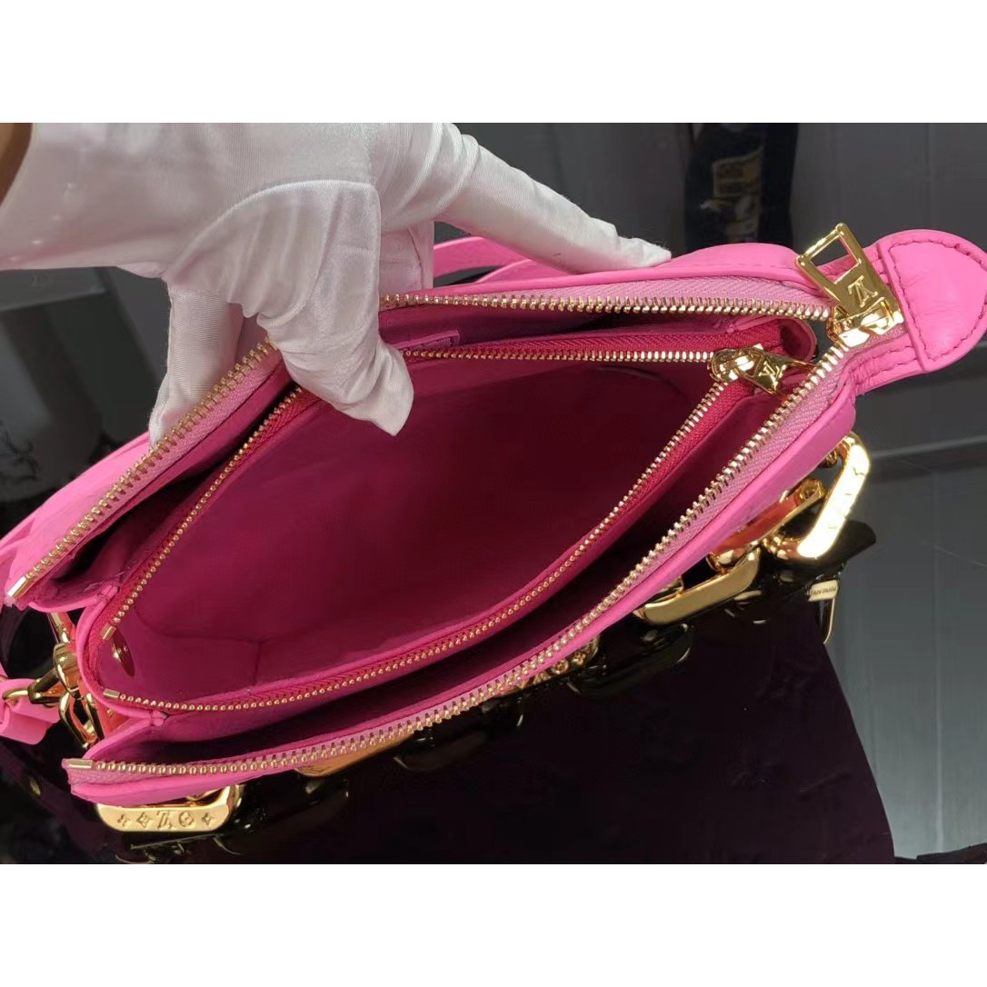 Louis Vuitton  Handbag （20 x 16 x 12cm） - DopestKickz