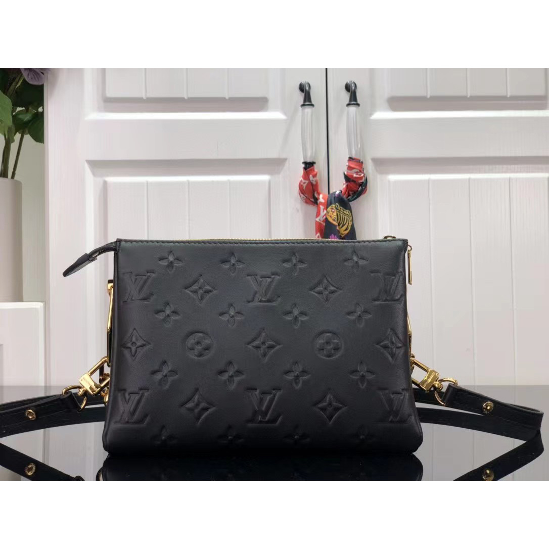 Louis Vuitton  Handbag （20 x 16 x 12cm） - DopestKickz