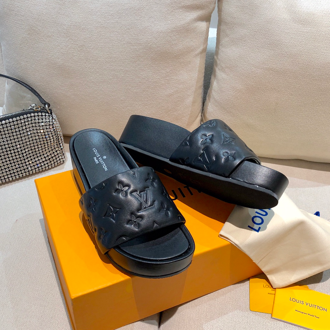 Louis Vuitton Slides - DopestKickz