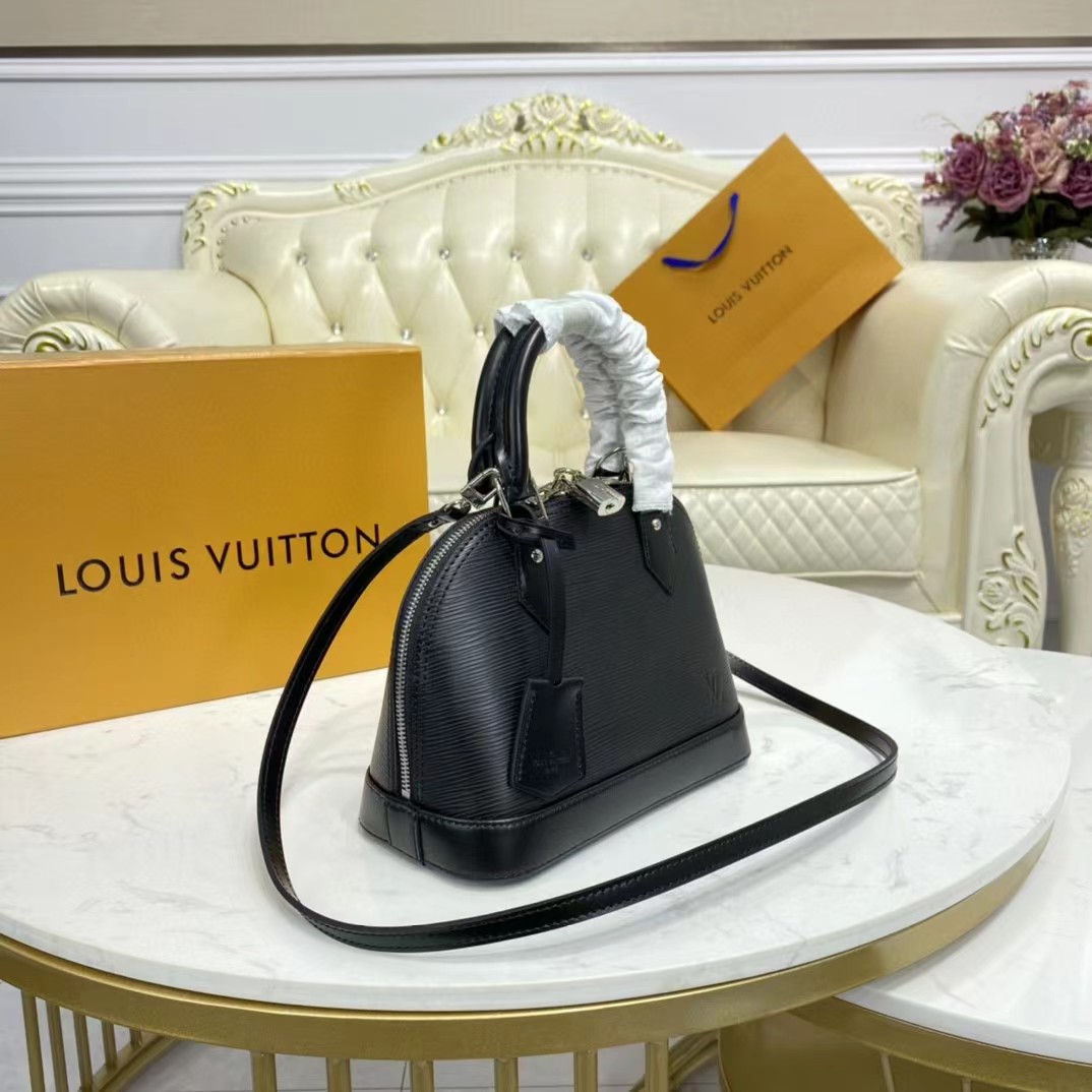 Louis Vuitton  Black Shoulder Bag （23.5-17.5-11.5CM） - DopestKickz