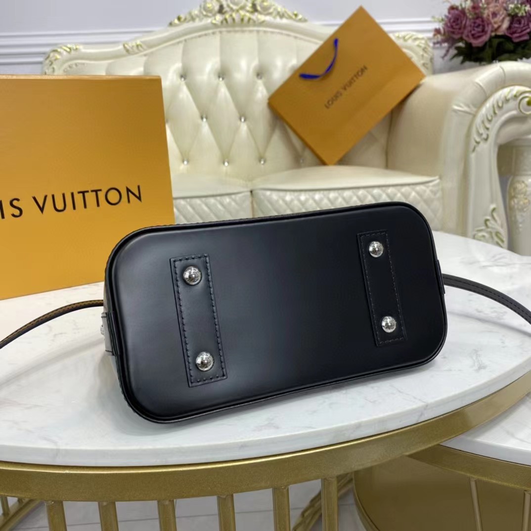 Louis Vuitton  Black Shoulder Bag （23.5-17.5-11.5CM） - DopestKickz