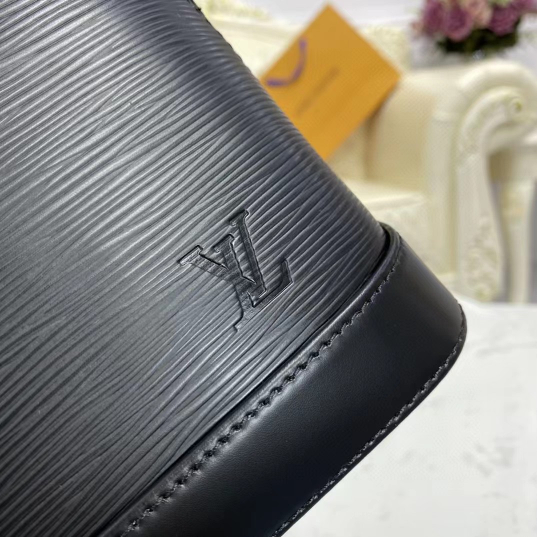 Louis Vuitton  Black Shoulder Bag （23.5-17.5-11.5CM） - DopestKickz