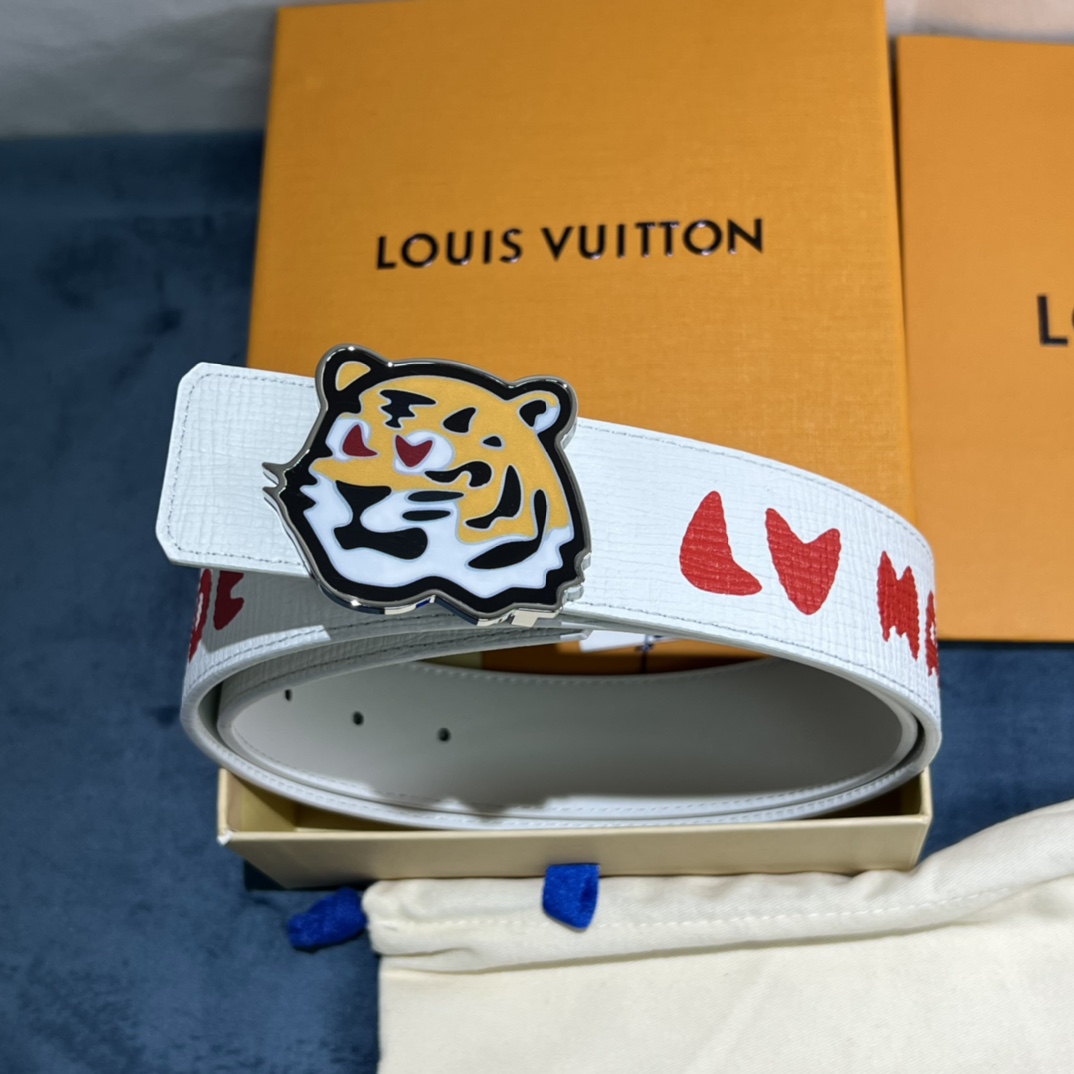 Louis Vuitton Gradient Shape 40MM Reversible Belt - DopestKickz