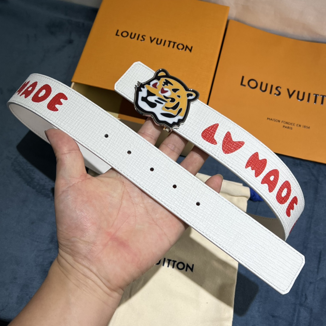 Louis Vuitton Gradient Shape 40MM Reversible Belt - DopestKickz