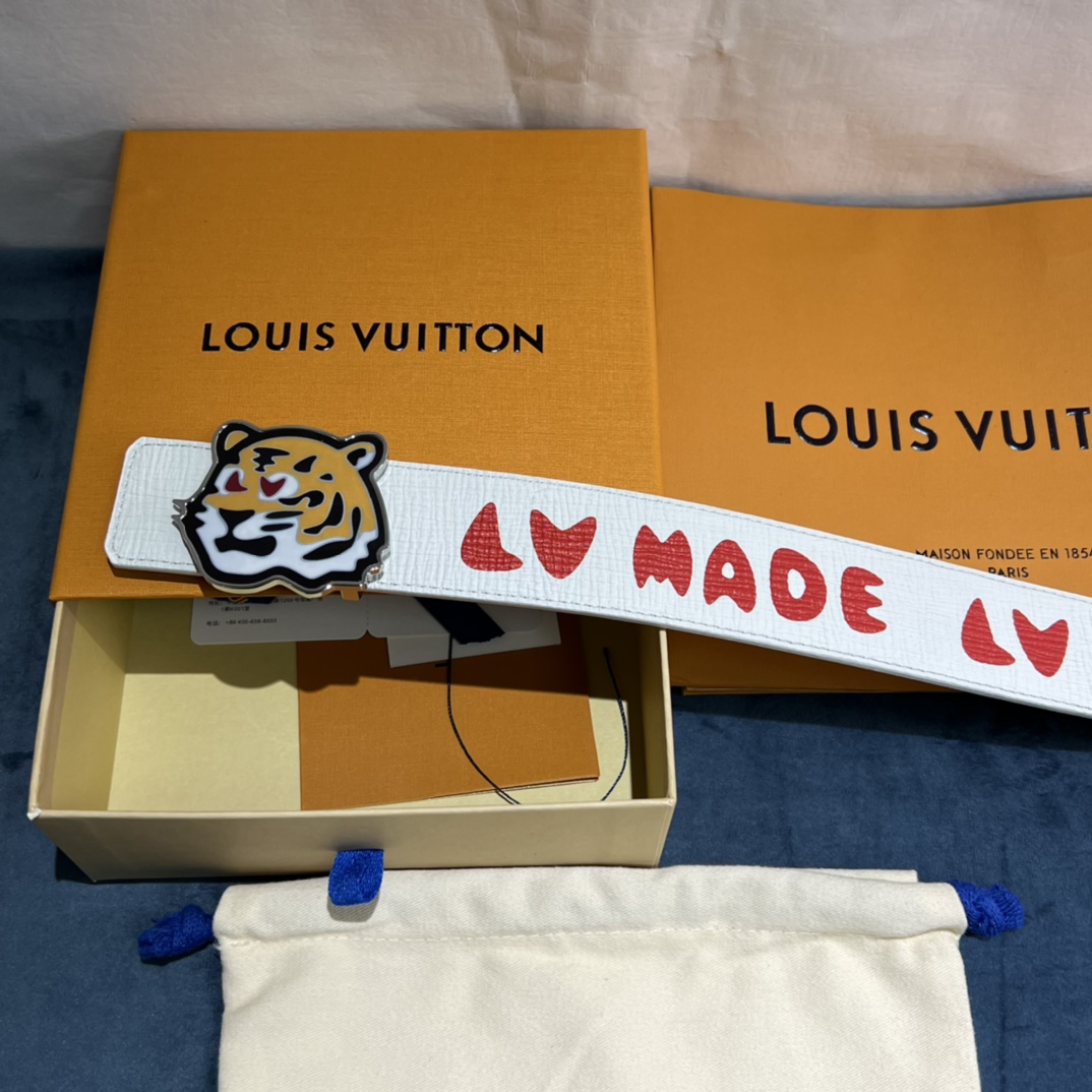 Louis Vuitton Gradient Shape 40MM Reversible Belt - DopestKickz