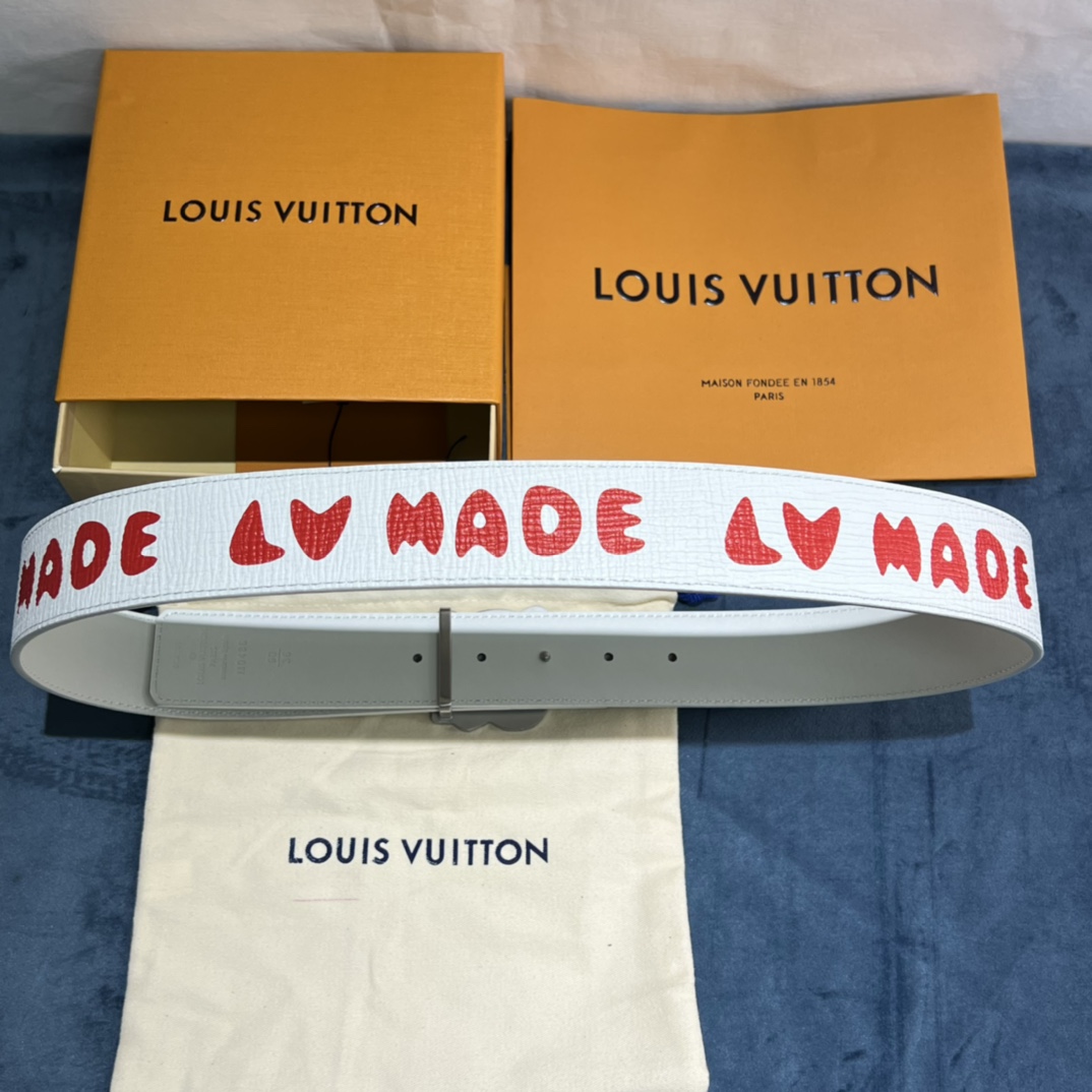 Louis Vuitton Gradient Shape 40MM Reversible Belt - DopestKickz