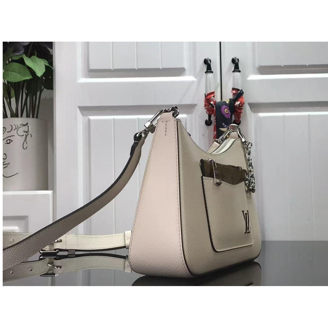 Louis Vuitton  Marelle Handbag （25x15x8cm） - DopestKickz