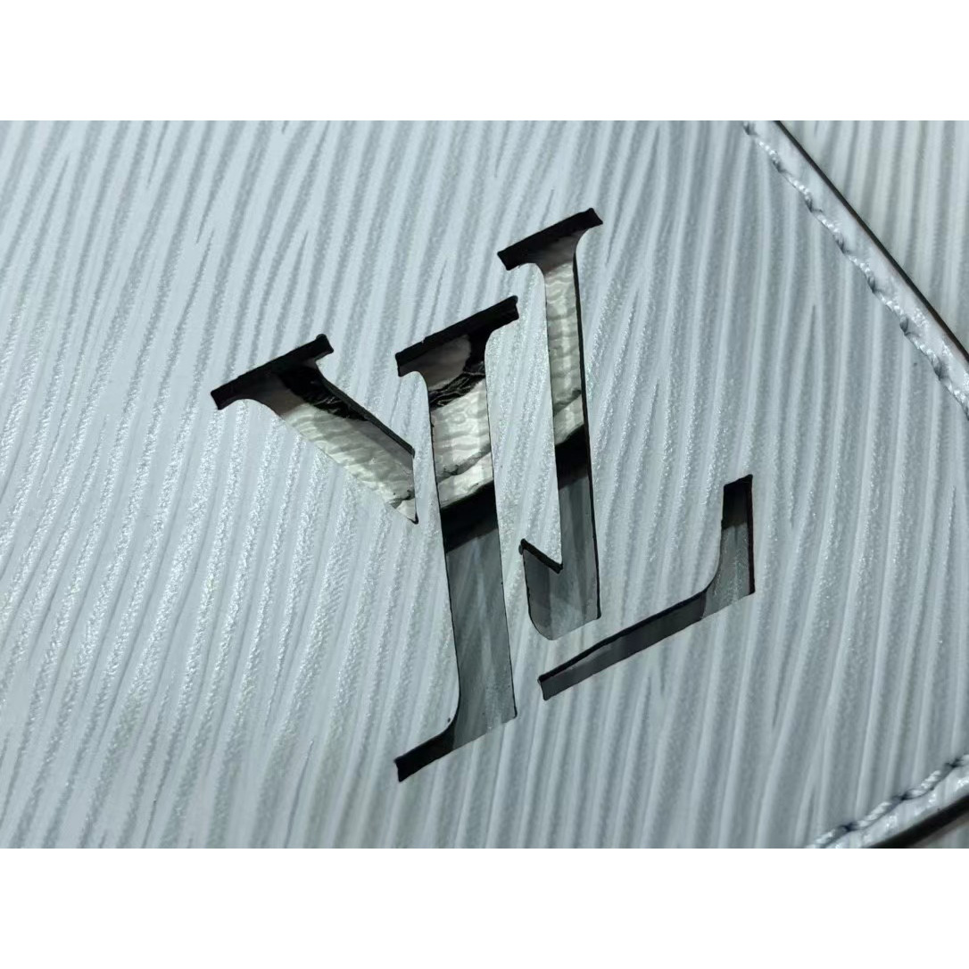 Louis Vuitton  Marelle Handbag （25x15x8cm） - DopestKickz