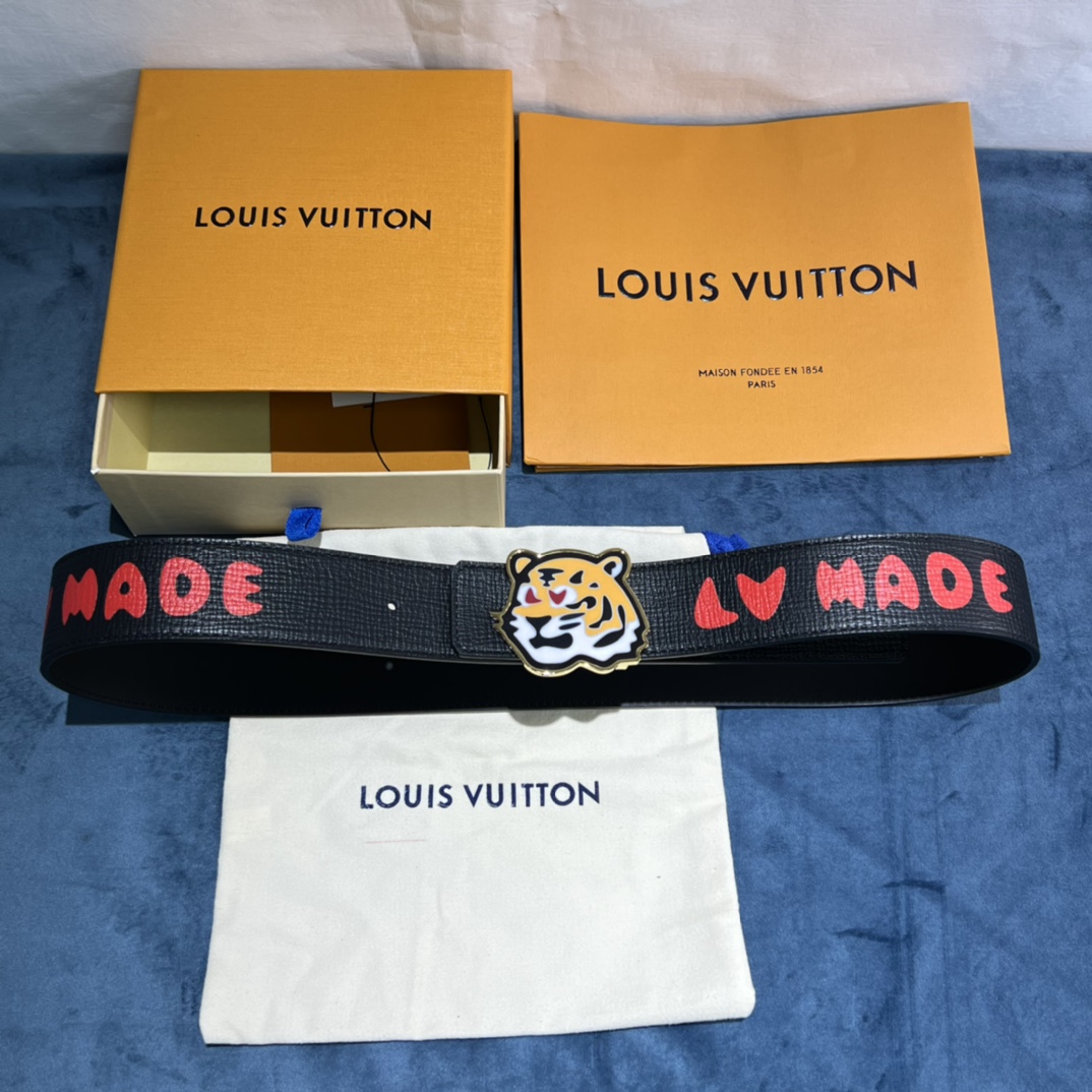 Louis Vuitton Gradient Shape 40MM Reversible Belt - DopestKickz