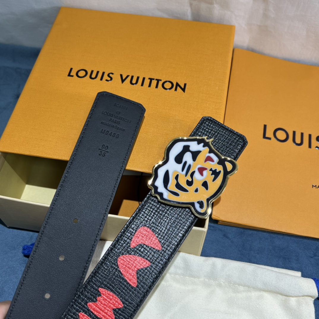 Louis Vuitton Gradient Shape 40MM Reversible Belt - DopestKickz