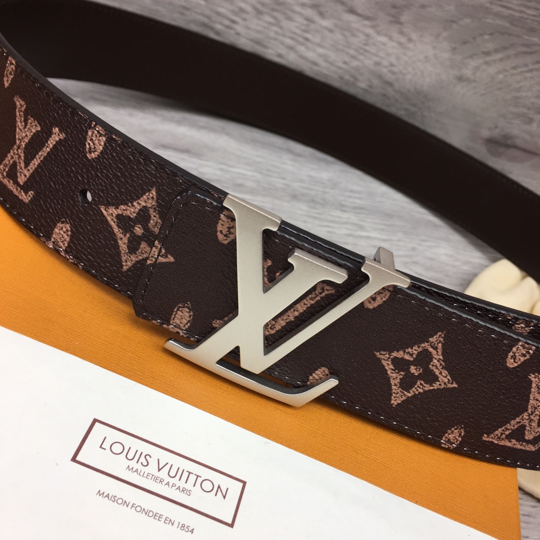 Louis Vuitton Shape 40MM Reversible Belt - DopestKickz