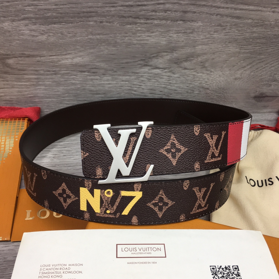 Louis Vuitton Shape 40MM Reversible Belt - DopestKickz