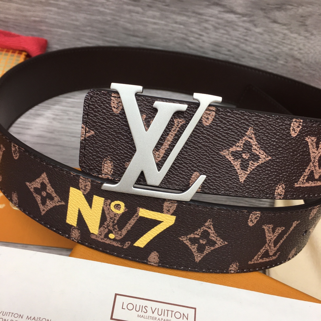 Louis Vuitton Shape 40MM Reversible Belt - DopestKickz
