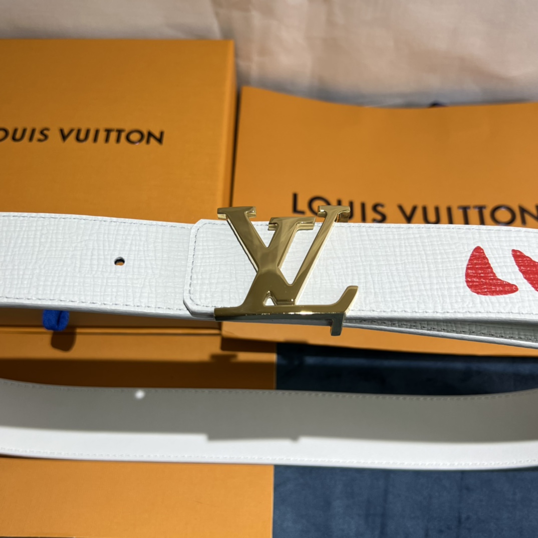 Louis Vuitton Gradient Shape 40MM Reversible Belt - DopestKickz